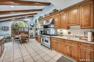 65R Hanover St, Wallingford, CT 06492 - Photo 11