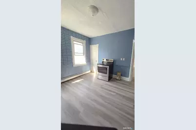 30-32 Burton Street, Hartford, CT 06112 - Photo 5