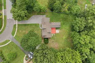 17 Sherman Rd, Glastonbury, CT 06033 - Photo 3