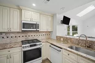 73 Weeping Willow Ln, Fairfield, CT 06825 - Photo 5