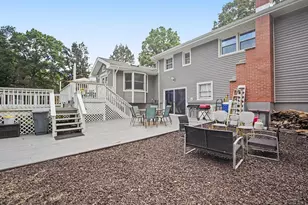 73 Weeping Willow Ln, Fairfield, CT 06825 - Photo 33