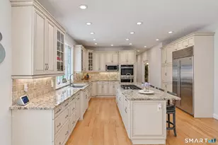 3 Dylan Dr, Newtown, CT 06470 - Photo 9