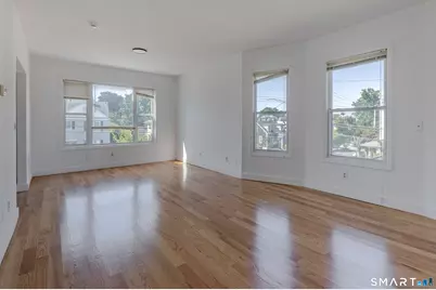 74 Harbor Avenue #2nd floor, Bridgeport, CT 06605 - Photo 7