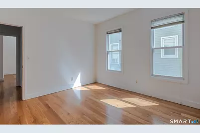74 Harbor Avenue #2nd floor, Bridgeport, CT 06605 - Photo 11