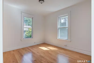 74 Harbor Avenue #2nd floor, Bridgeport, CT 06605 - Photo 13