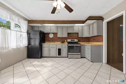25 Maple Avenue, Wallingford, CT 06492 - Photo 7