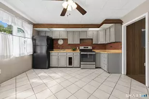 25 Maple Ave, Wallingford, CT 06492 - Photo 7