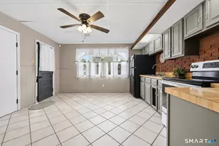 25 Maple Ave, Wallingford, CT 06492 - Photo 5