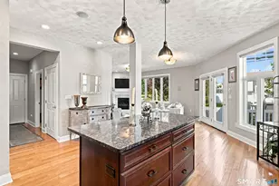 9 Beachside Ave, East Haven, CT 06512 - Photo 11