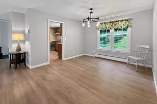 27 Lakes Pond Rd, Waterford, CT 06385 - Photo 17