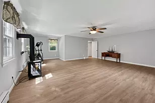27 Lakes Pond Rd, Waterford, CT 06385 - Photo 25