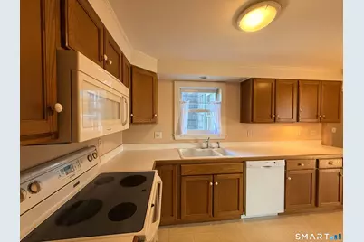 17-19 Wallace Road, Branford, CT 06405 - Photo 11