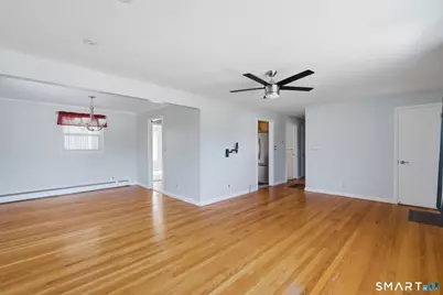 709 Bunker Hill Avenue, Waterbury, CT 06708 - Photo 11
