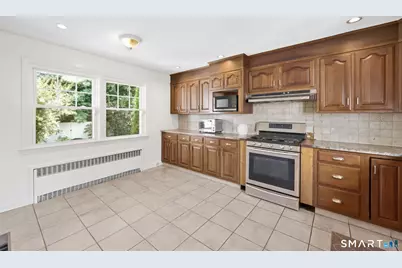 136 Chatham Road, Fairfield, CT 06825 - Photo 17