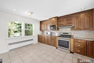 136 Chatham Rd, Fairfield, CT 06825 - Photo 17