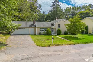 82 Sande Ave, Waterbury, CT 06710 - Photo 5