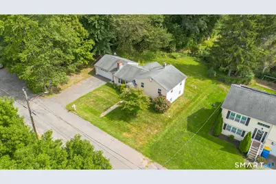 82 Sande Avenue, Waterbury, CT 06710 - Photo 3