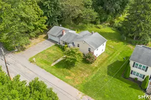 82 Sande Ave, Waterbury, CT 06710 - Photo 3
