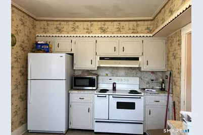 126 Prospect Street, Norwich, CT 06360 - Photo 17