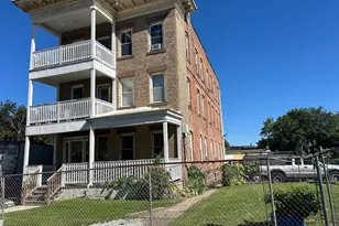 2276 Main St, Hartford, CT 06120 - Photo 1