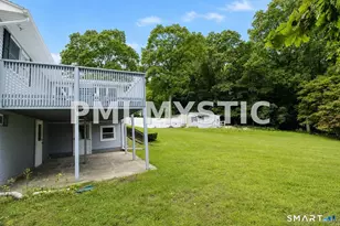 90 Nantucket Dr, Groton, CT 06355 - Photo 11