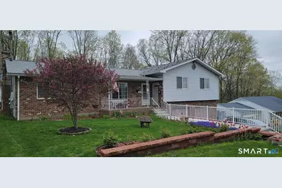34 Garden Hill Circle #34, Waterbury, CT 06704 - Photo 3