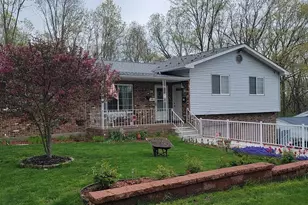 34 Garden Hill Cir, Waterbury, CT 06704 - Photo 3
