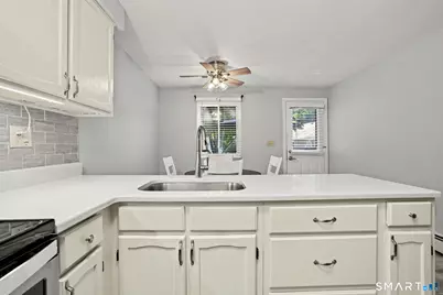 18 Heritage Woods #18, Wallingford, CT 06492 - Photo 11
