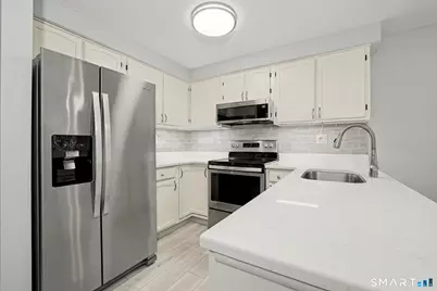 18 Heritage Woods #18, Wallingford, CT 06492 - Photo 9