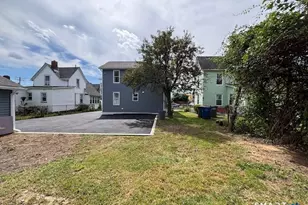 219 Adams St, Bridgeport, CT 06607 - Photo 5
