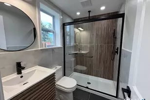 219 Adams St, Bridgeport, CT 06607 - Photo 15