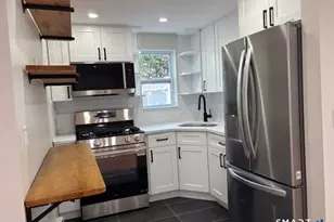 219 Adams St, Bridgeport, CT 06607 - Photo 11
