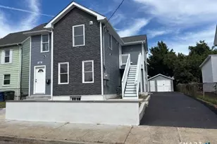 219 Adams St, Bridgeport, CT 06607 - Photo 3