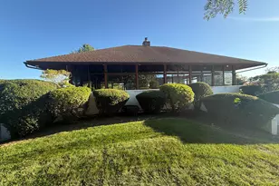 166 Monticello Dr, Branford, CT 06405 - Photo 9
