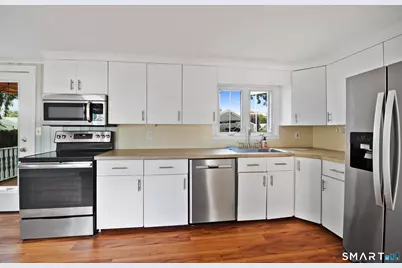47 Maple Avenue, Old Saybrook, CT 06475 - Photo 9