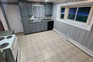 18 Allen Ct, Meriden, CT 06451 - Photo 5