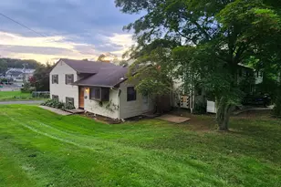 18 Allen Ct, Meriden, CT 06451 - Photo 9