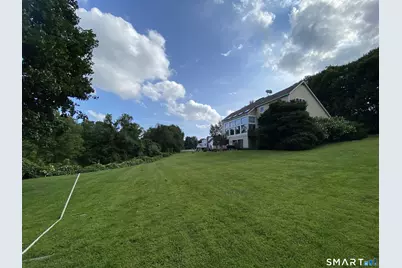 141 Saint Johns Road, Ridgefield, CT 06877 - Photo 3