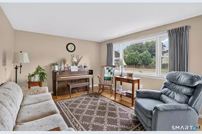 10 Roosevelt Boulevard, Enfield, CT 06082 - Photo 3