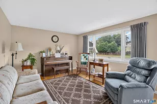 10 Roosevelt Blvd, Enfield, CT 06082 - Photo 3