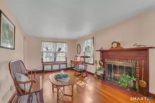 215 Oak St, Manchester, CT 06040 - Photo 3