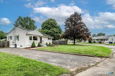 79 Aircraft Road, West Haven, CT 06516 - Photo 1