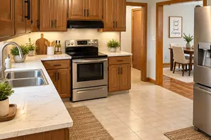 83 Faneuil St, Windsor, CT 06095 - Photo 7