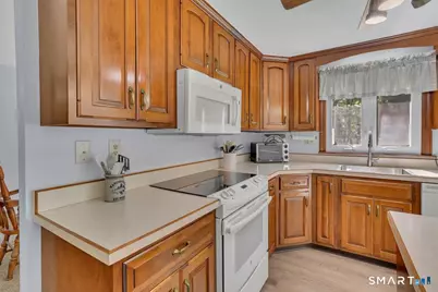676 Bush Hill Road, Manchester, CT 06040 - Photo 11