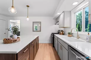178 S Montowese St, Branford, CT 06405 - Photo 9