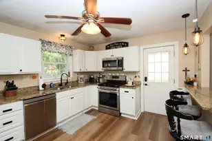 75 Coppola Terrace, Derby, CT 06418 - Photo 11