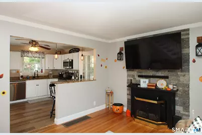 75 Coppola Terrace, Derby, CT 06418 - Photo 9