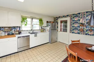 58 Cleveland St, Plainville, CT 06062 - Photo 5