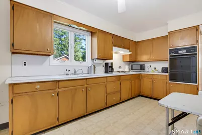 29 Verplank Avenue, Stamford, CT 06902 - Photo 21