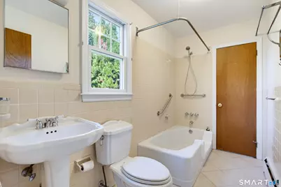 29 Verplank Avenue, Stamford, CT 06902 - Photo 27